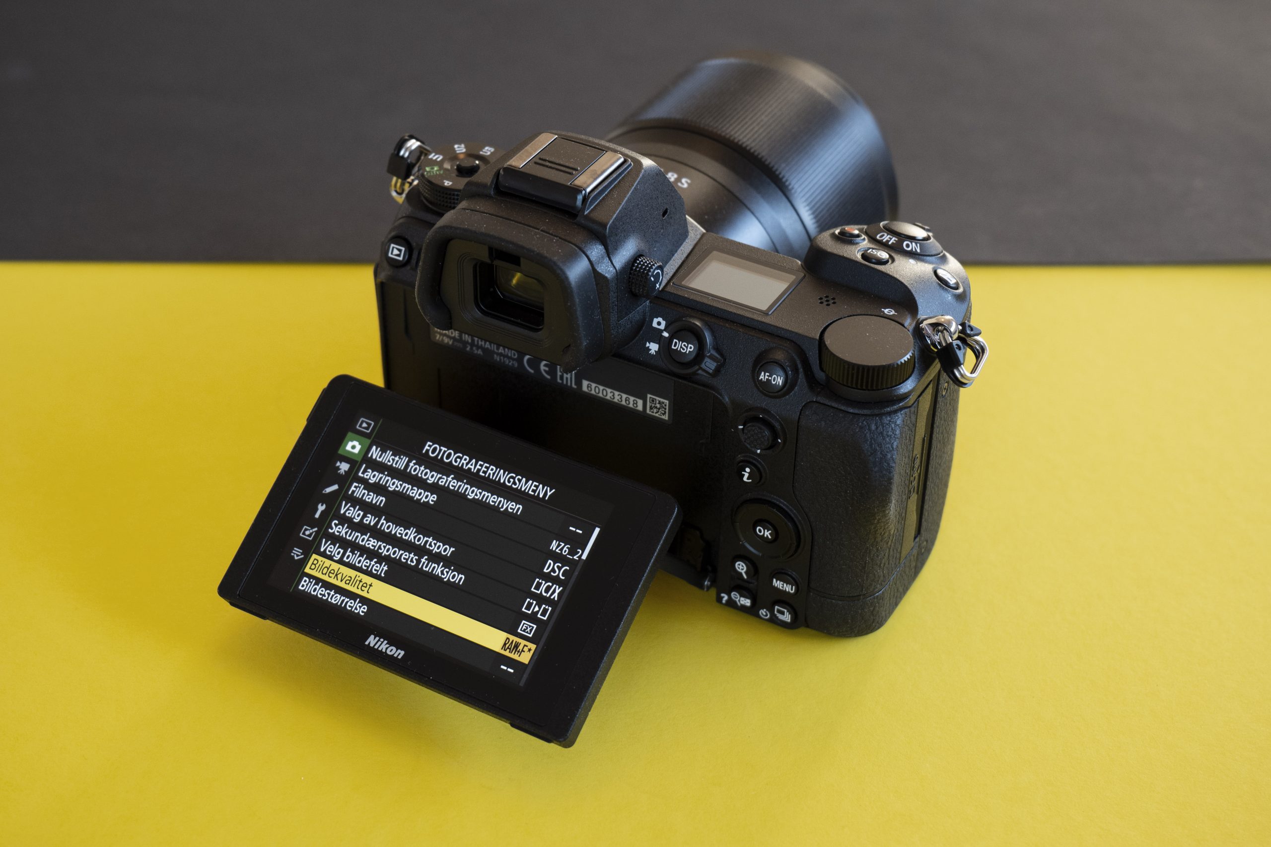 Nikon Z6 II skjerm scaled 1