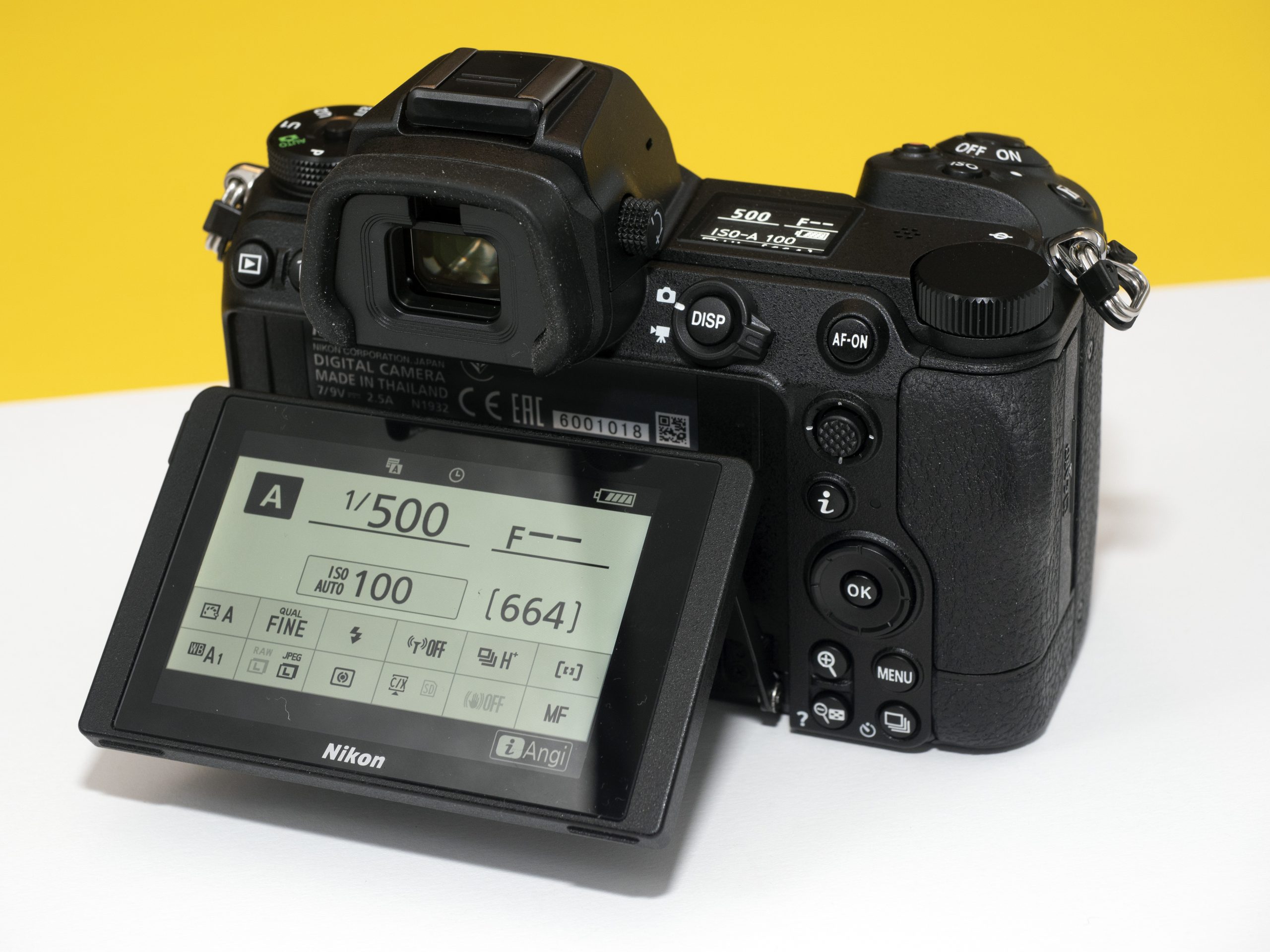 Nikon Z7II skjerm scaled 1
