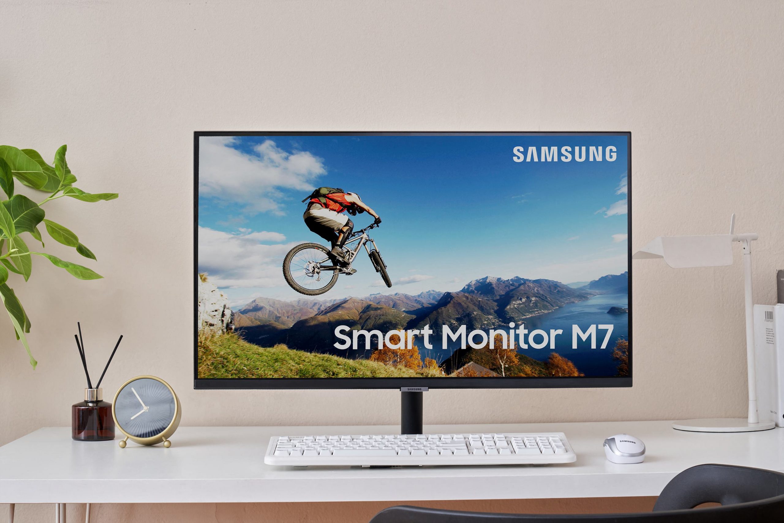 Smart Monitor M7 M5 scaled 1