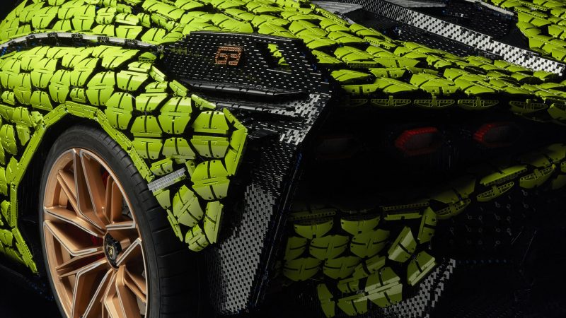 Life-size LEGO Technic Lamborghini Sian FKP 37 (14)