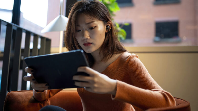 434376 JBL Quantum TWS Lifestyle Image Tablet 44c4fc original 1655817178 scaled 1 scaled 1 434376 JBL Quantum TWS Lifestyle Image Tablet 44c4fc original 1655817178 scaled 1 scaled 1