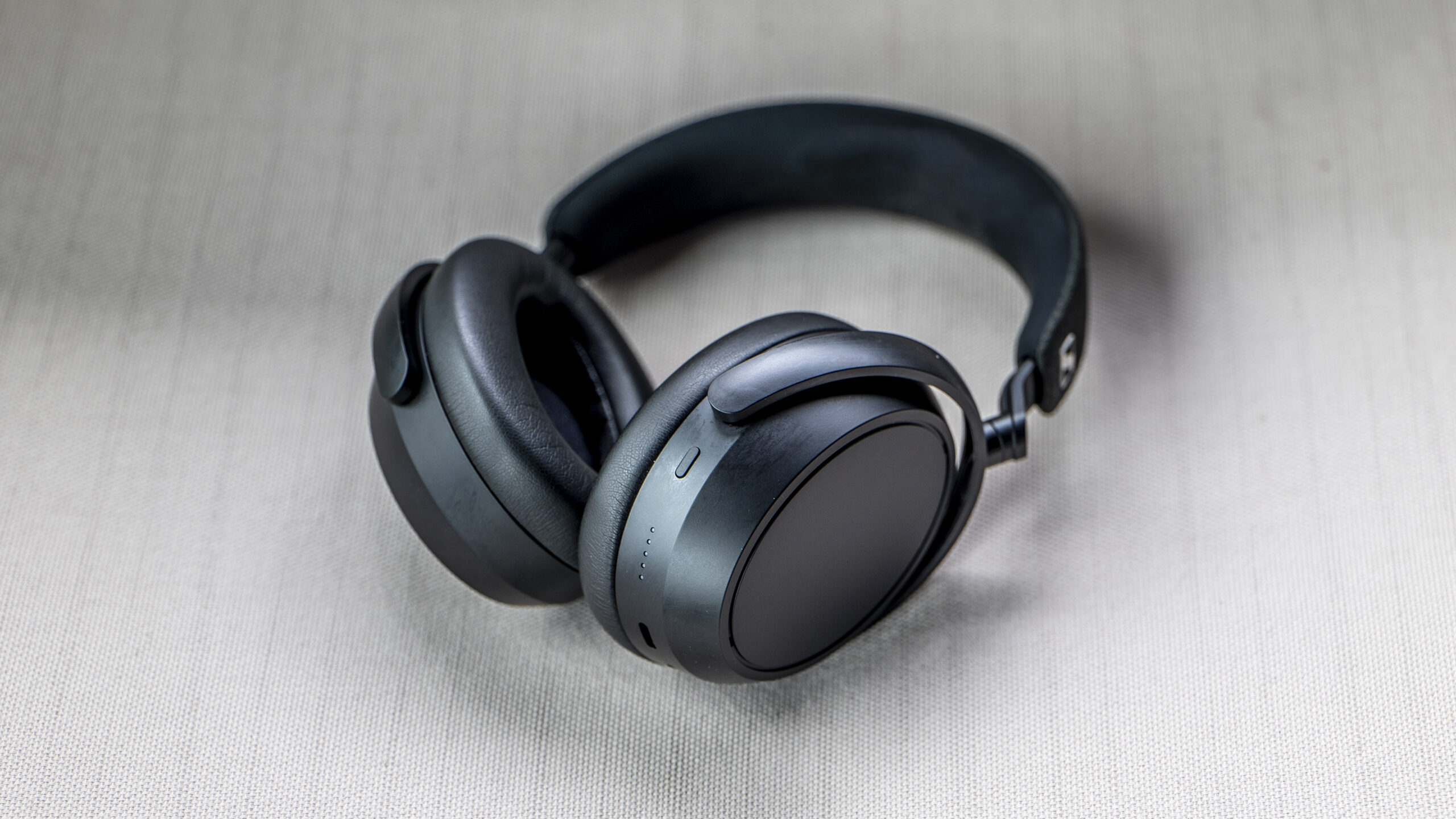 Sennheiser MOMENTUM 4 Wireless GeirNordby