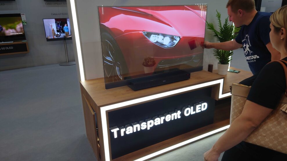 Läpinäkyvä OLED-tv