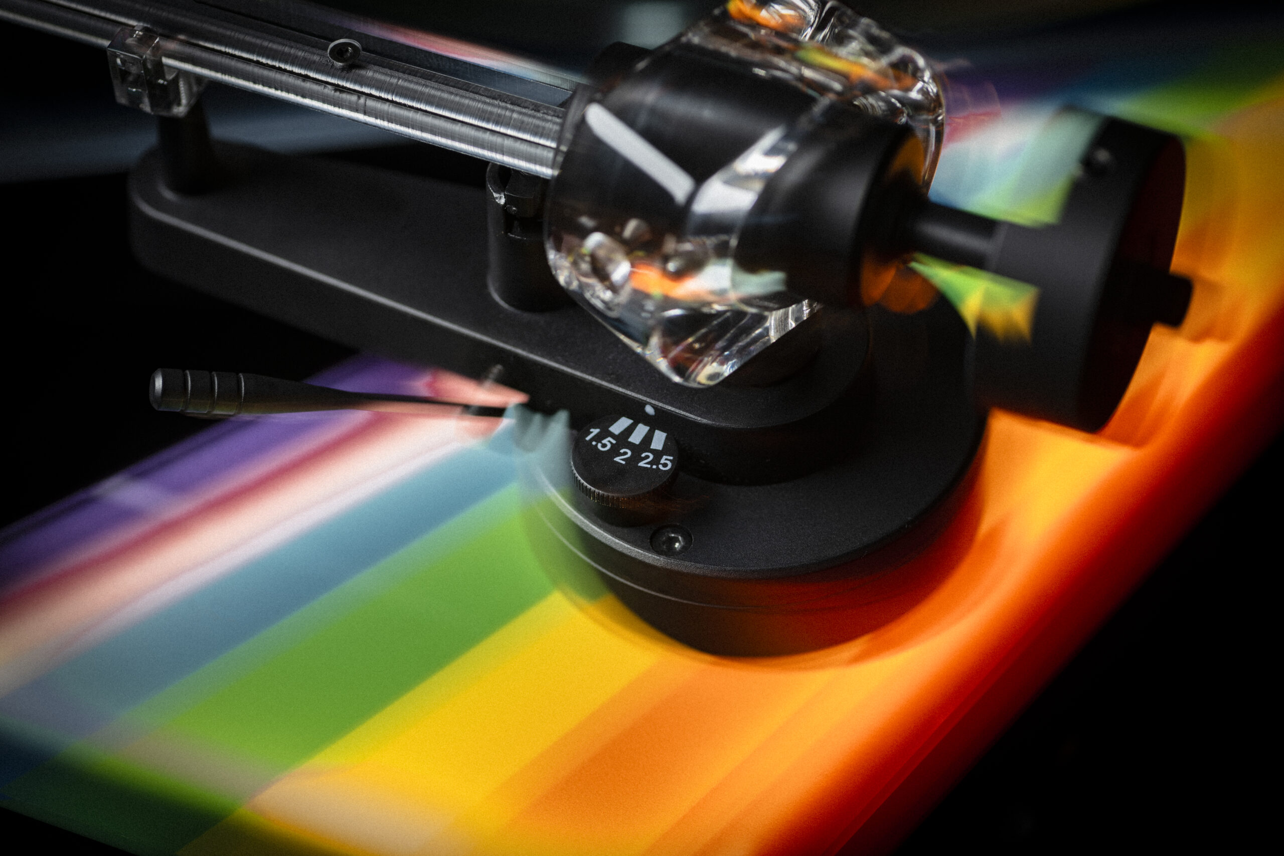 Dark Side Of The Moon Turntable 6 scaled