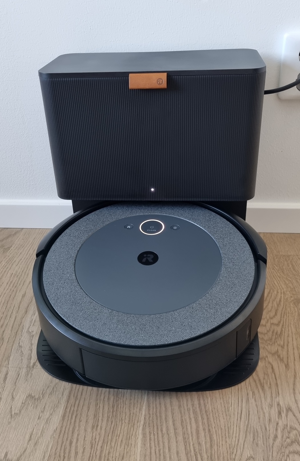 iRobot Roomba Combo i5 aka Ivar