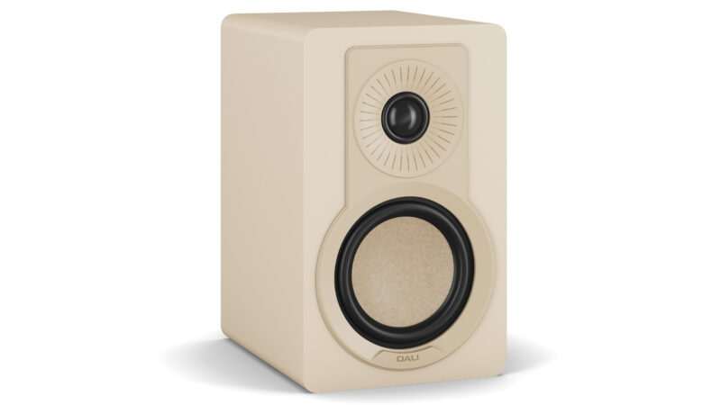 DALI-KUPID-u-grill-caramel-white-01 DALI-KUPID-u-grill-caramel-white-01