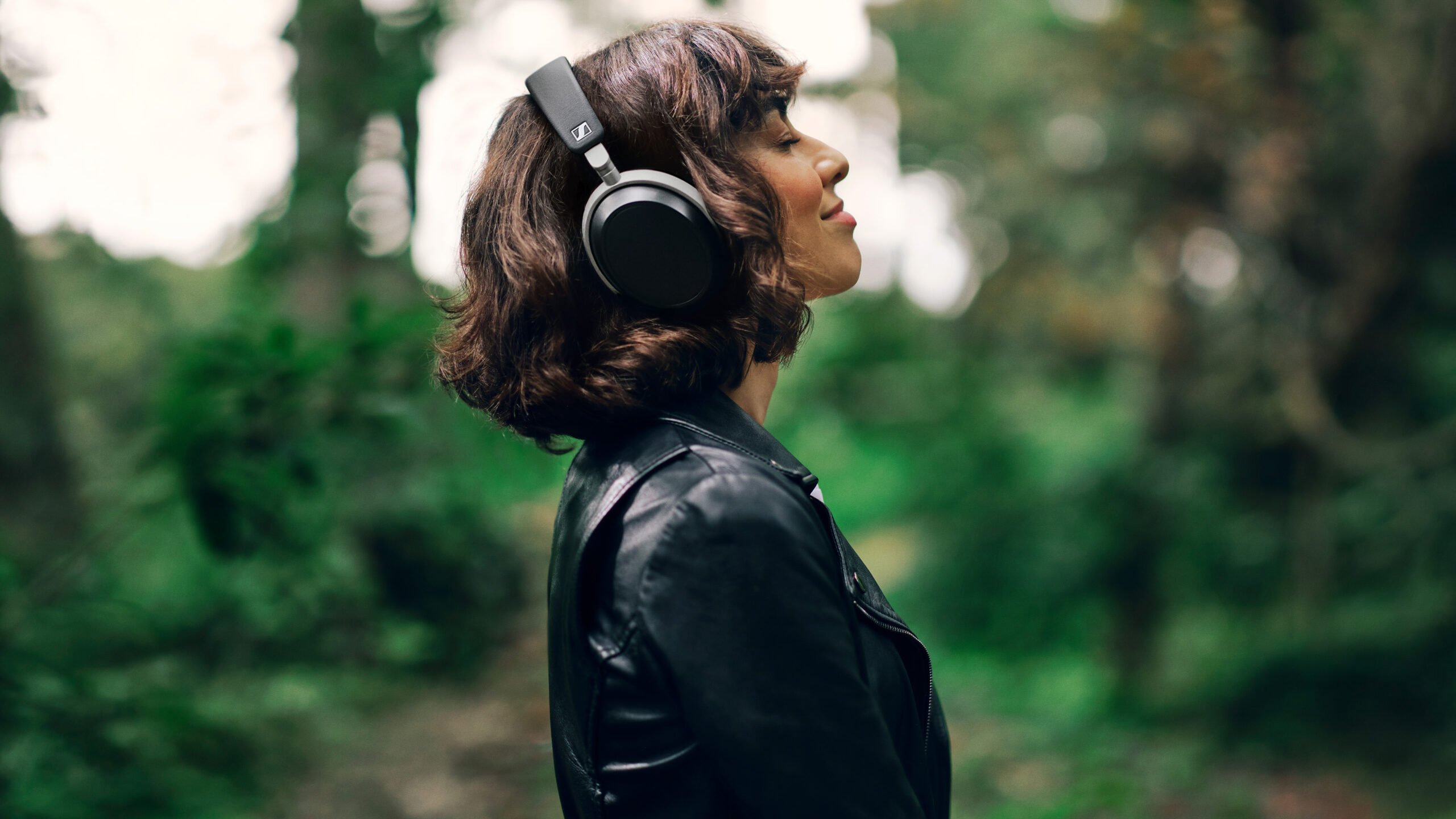 sennheiser HDB_630_lifestyle