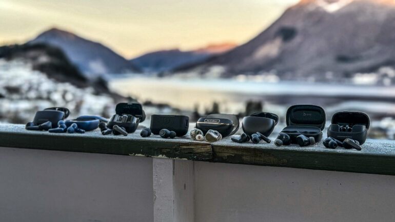 8 ørepropper basic julen 2025