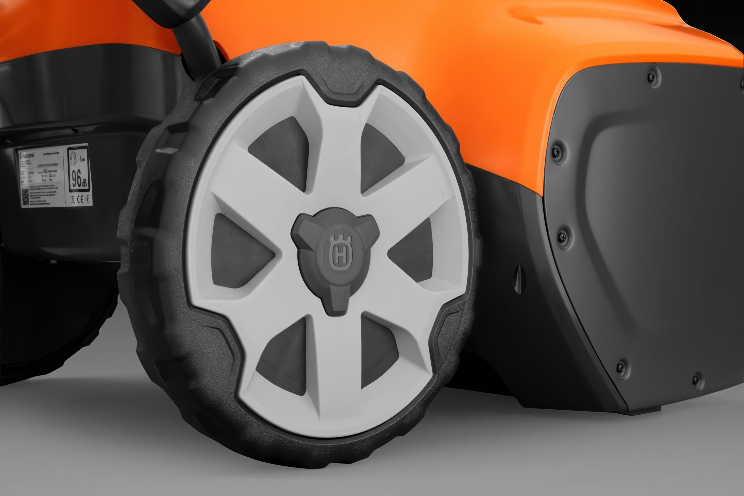 Husqvarna ST 253i wheel