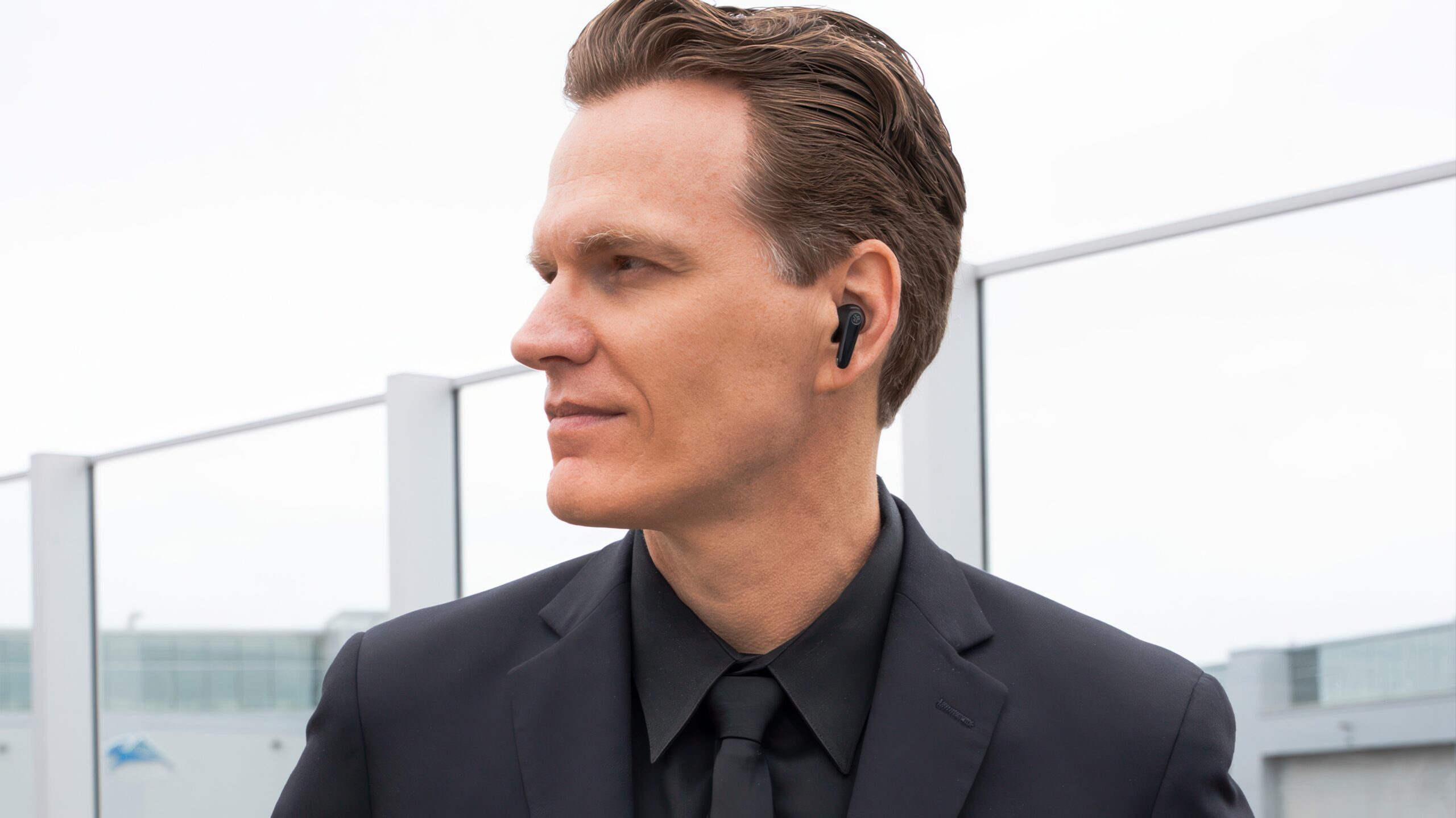 JLab-JBuds-Pods-Lifestyle