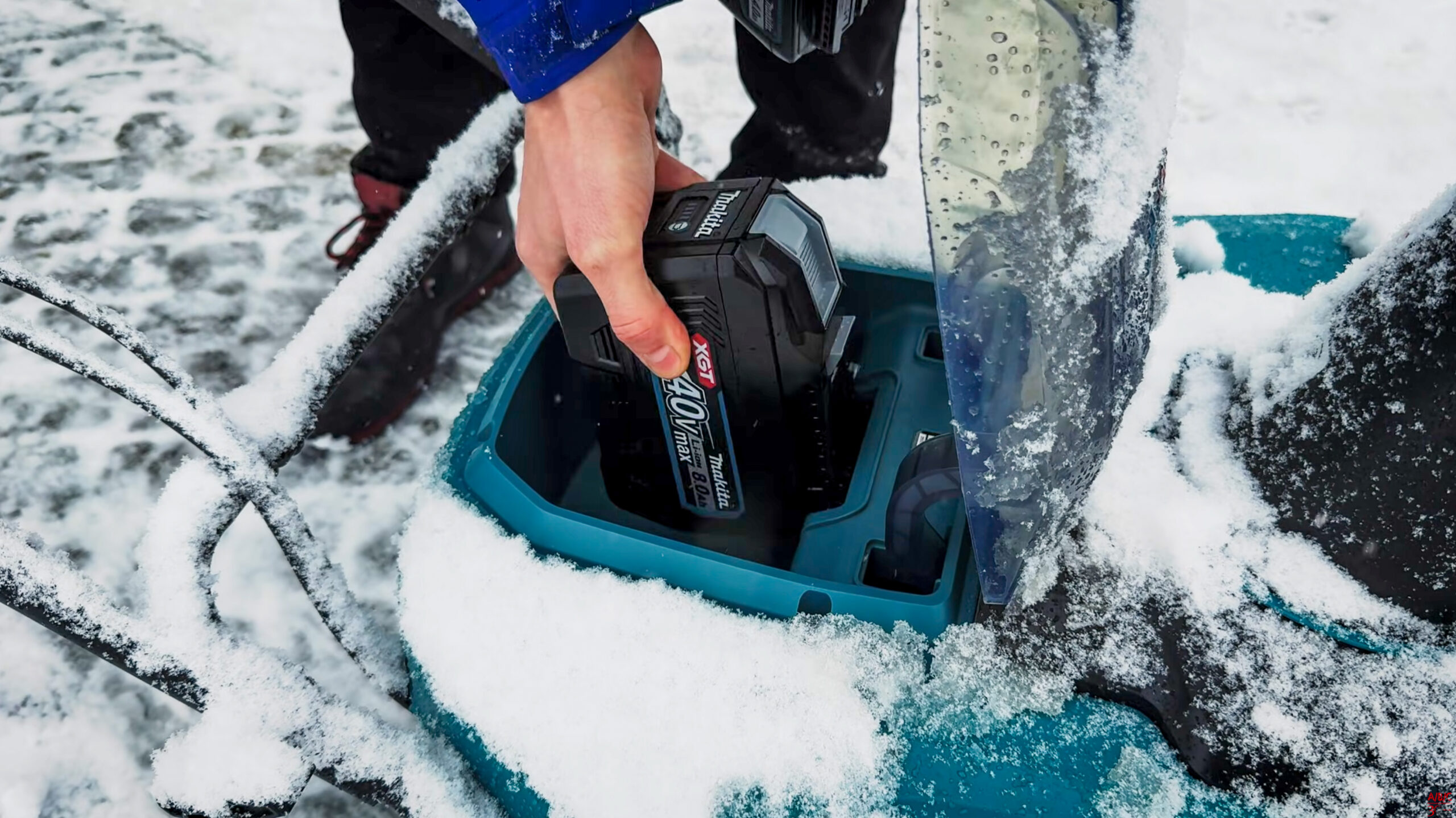 Makita XGT SN001GZ battery