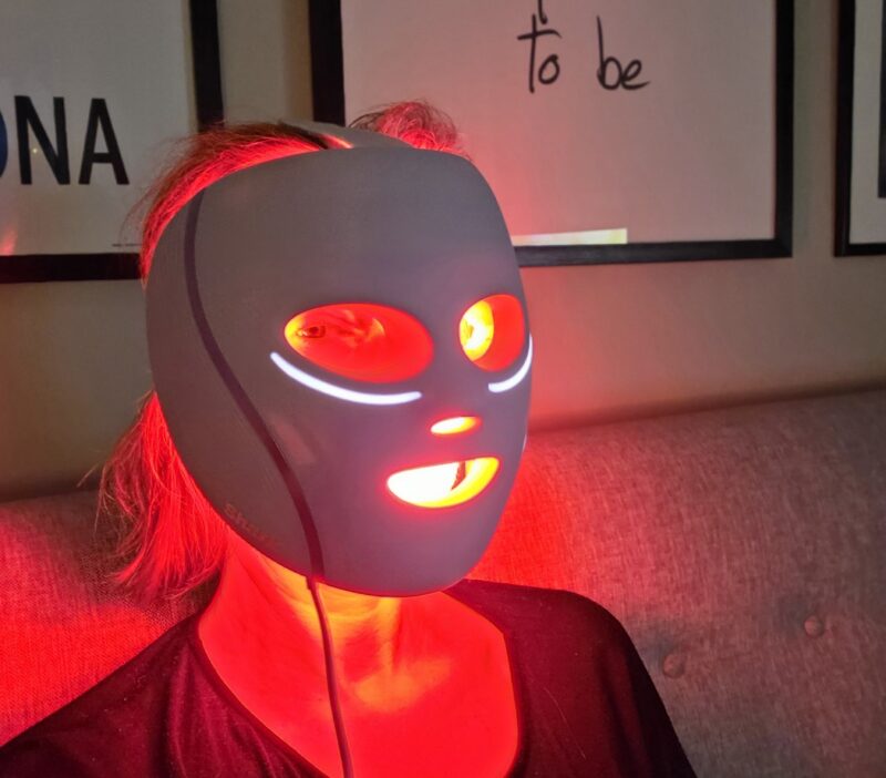 Shark Cryo Glow Mask 1